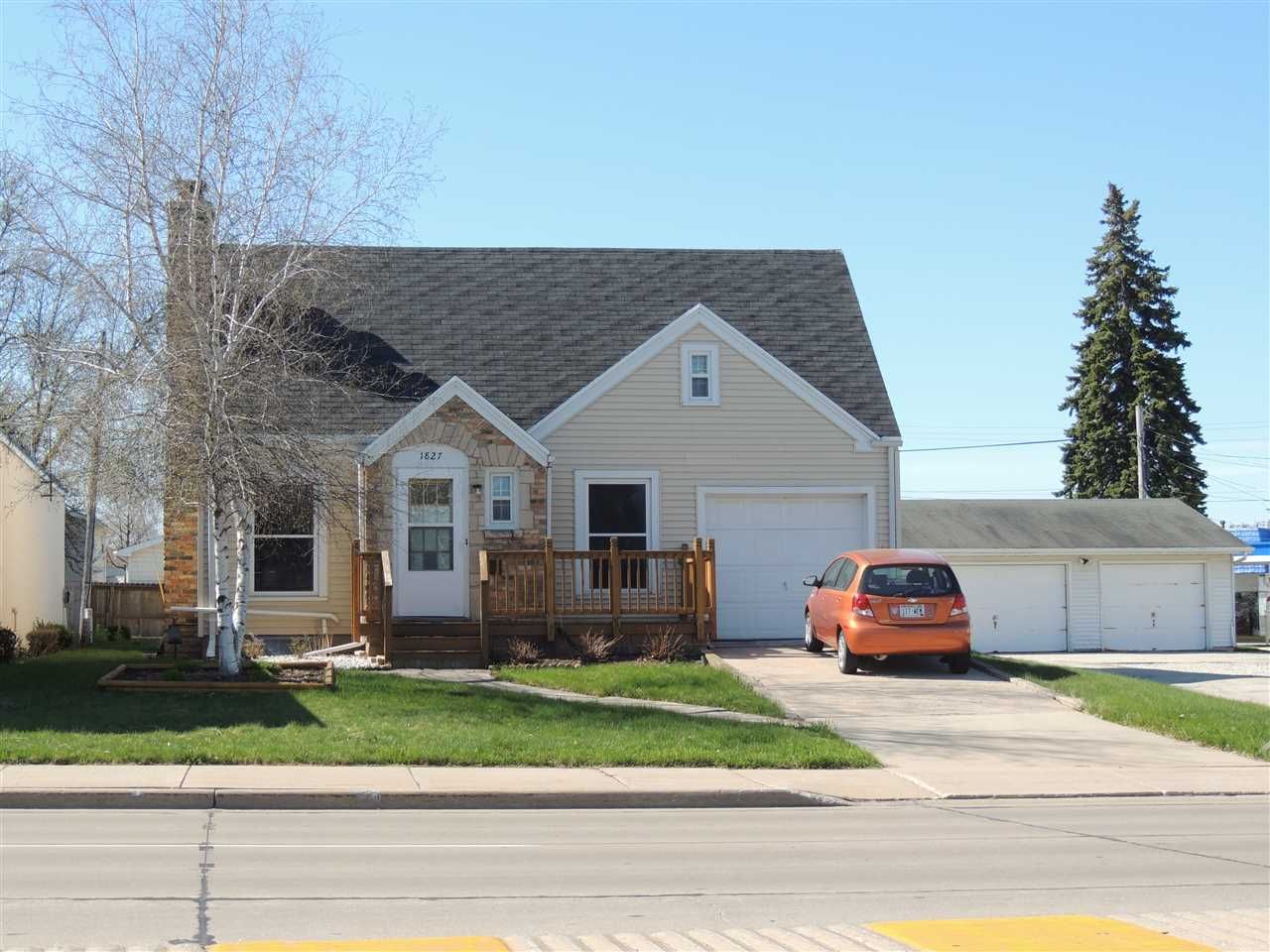 1827 W Wisconsin Ave, Appleton, WI 54914